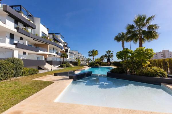 Ático en venta en Avenida de Montezenia, 2, Orihuela photo 1
