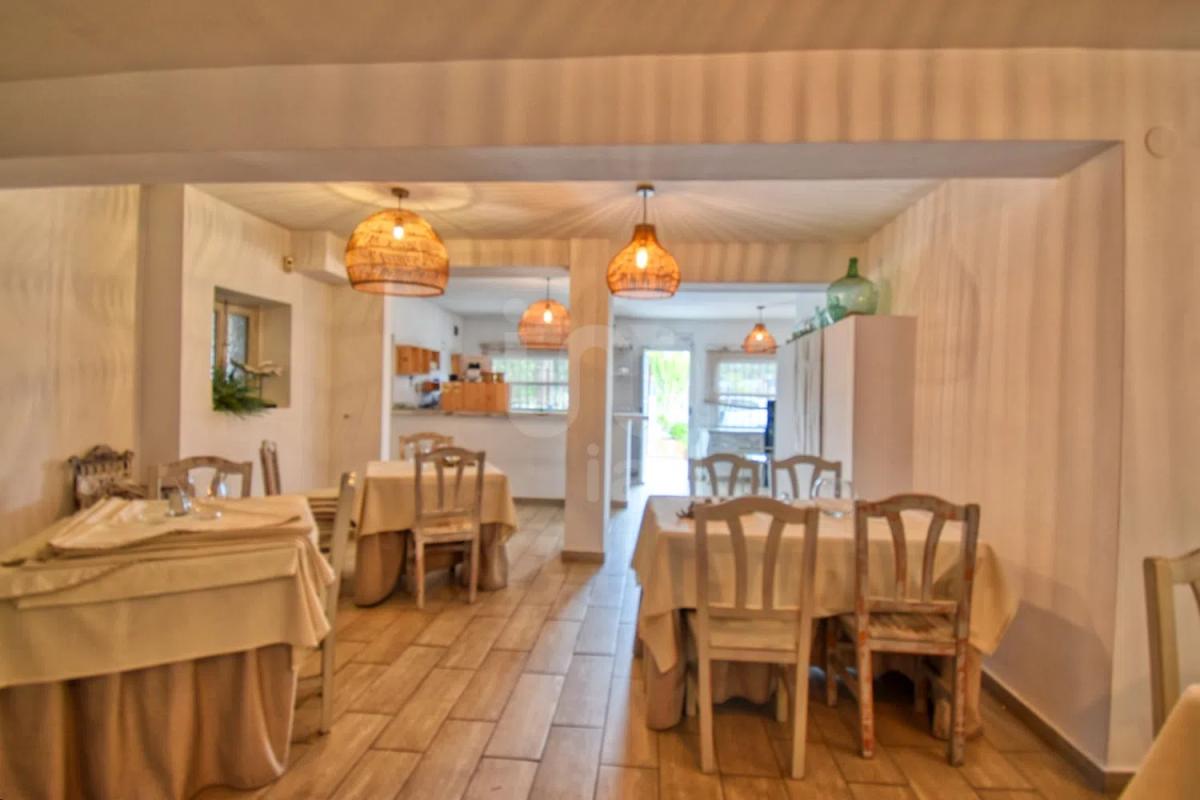 Sale of independent chalet in Les Rotes/Las Rotas, Denia
photo 5