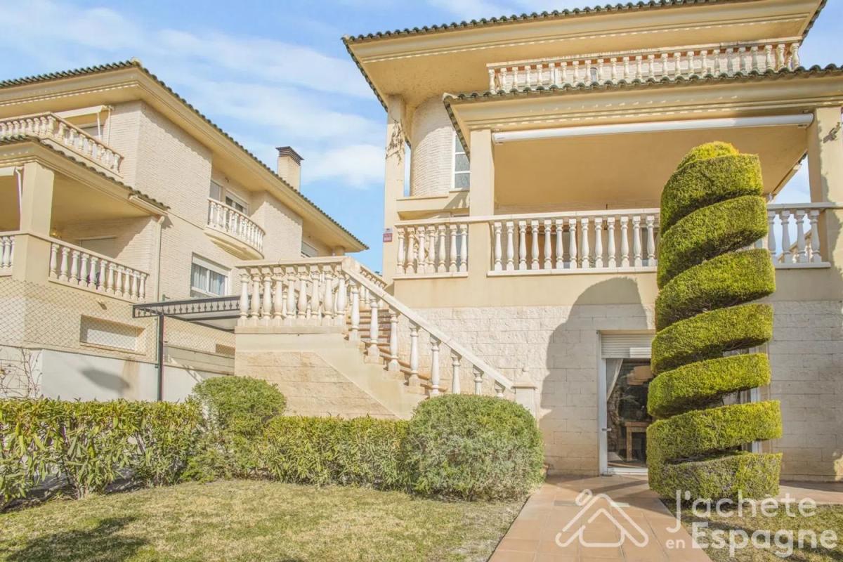 Propiedades en venta y alquiler en España photo 1