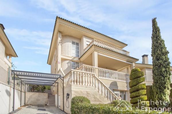 Casa independiente en calle las Chafarinas thumbnail 1