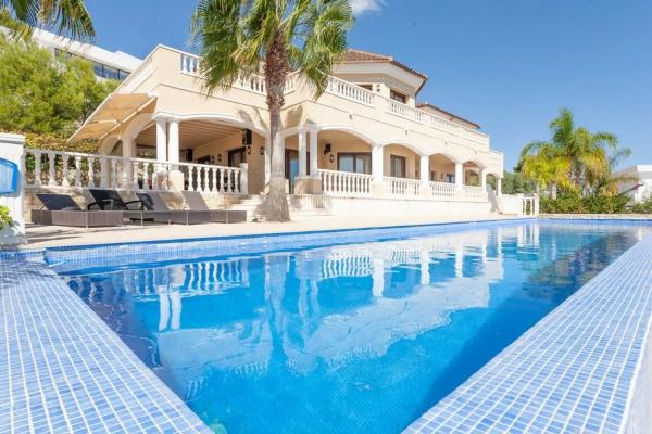 Detached villa for sale in  Calpe Pueblo, Calpe photo 3