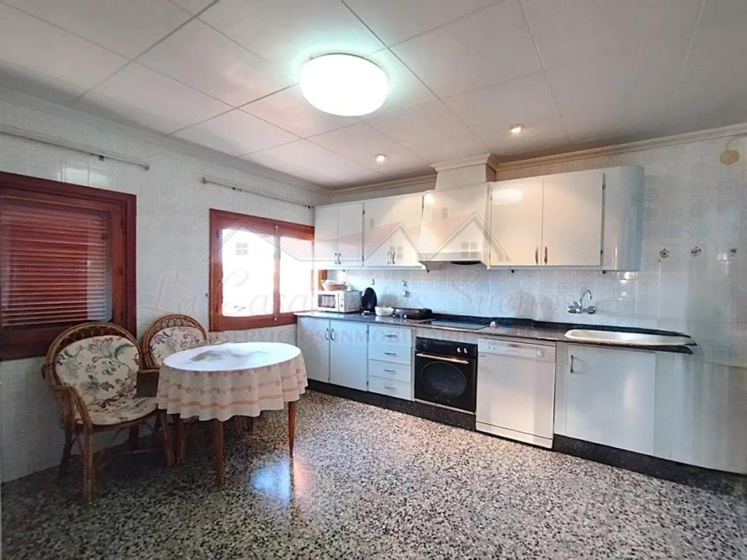 Недвижимость на продажу и в аренду в Испании photo 5