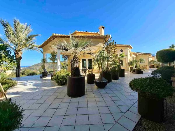 Chalet independiente en venta en  Pedreguer, Pedreguer photo 1