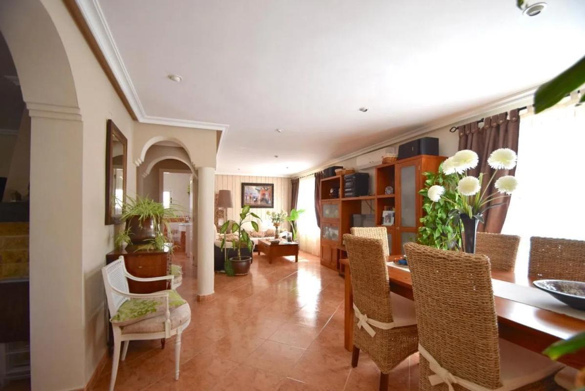 Properties for sale and rent in Spain photo 2