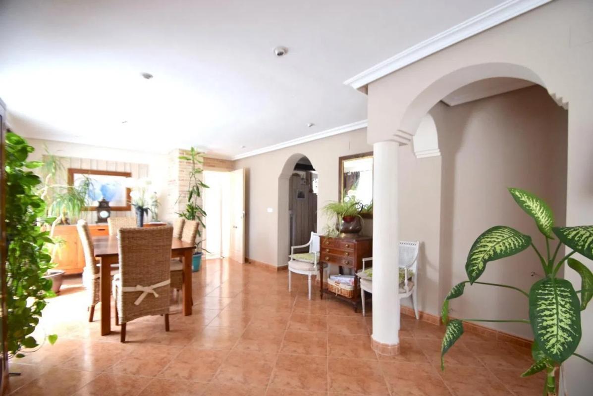 Properties for sale and rent in Spain photo 5