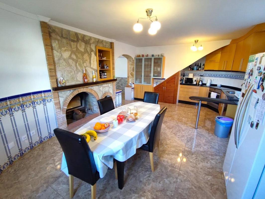 Недвижимость на продажу и в аренду в Испании photo 3