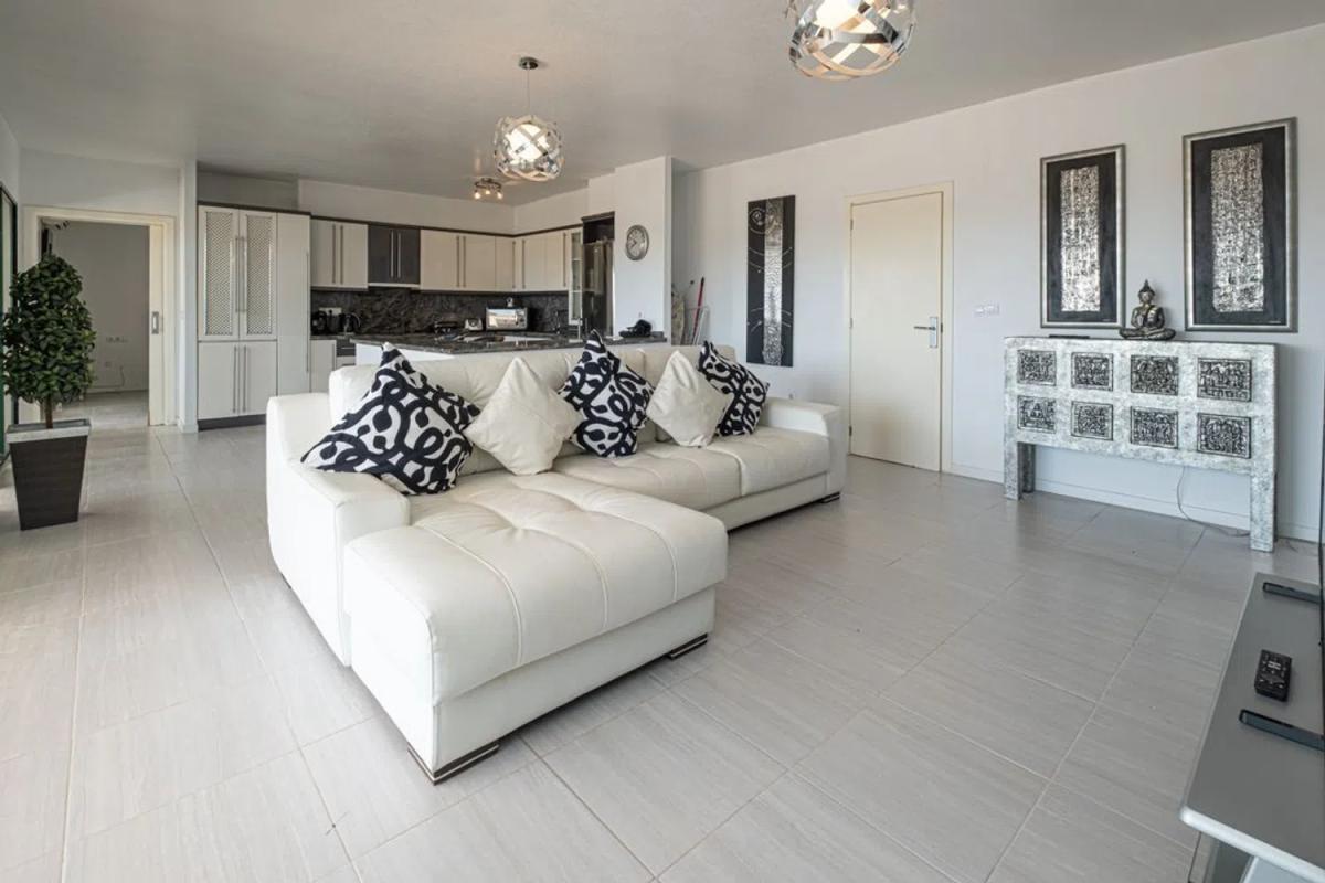 Venta de piso en Plaza Ramblas la R-1, 21, Orihuela
 photo 3