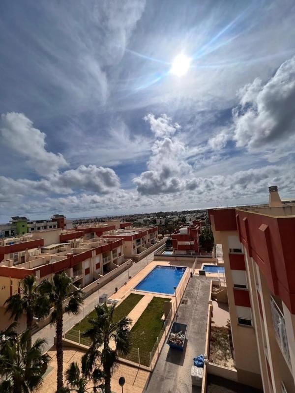 Venta de piso en Barrio Campoamor, Orihuela
photo 2