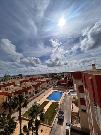 Piso en venta en Barrio Campoamor, Orihuela thumbnail 1
