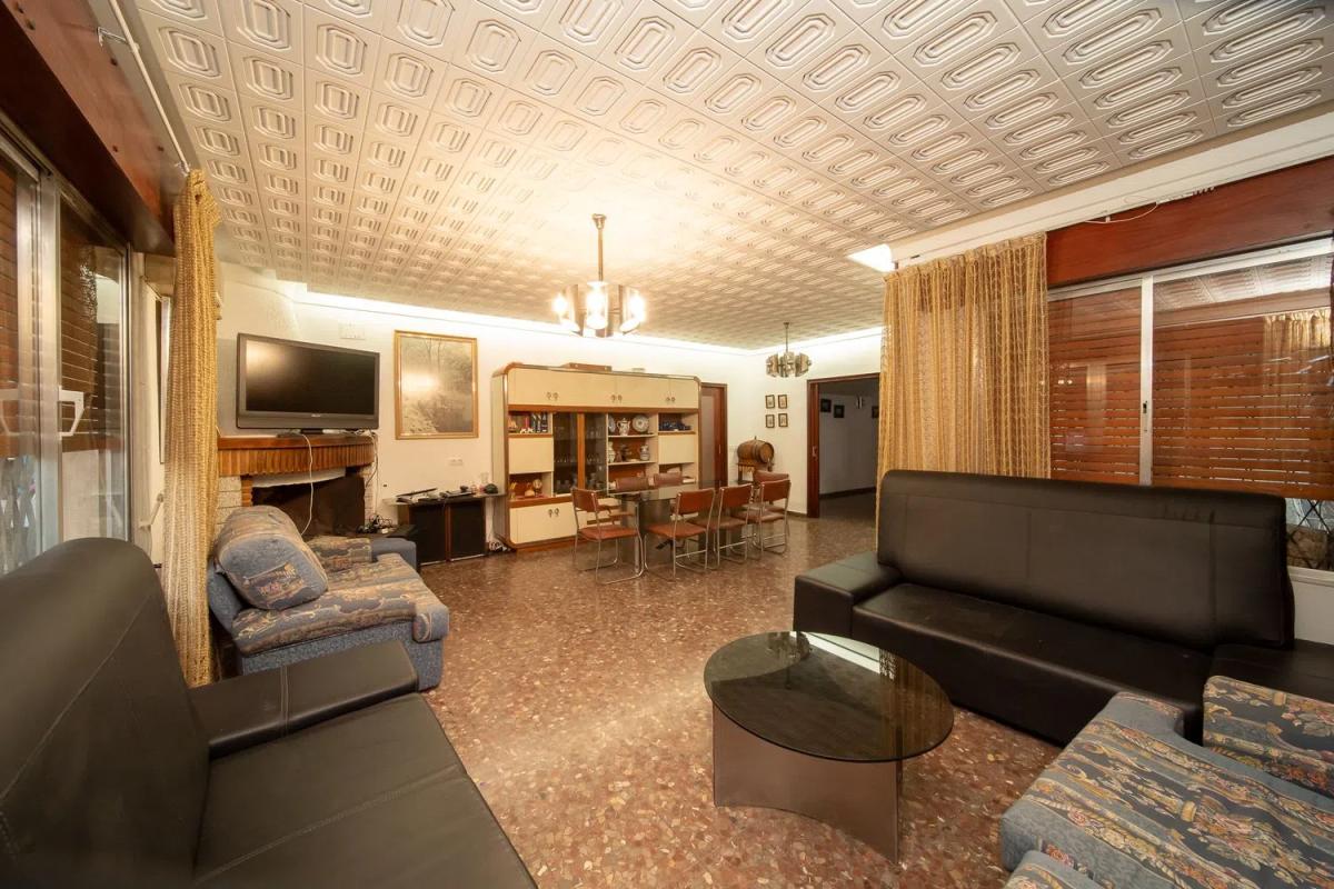 Properties for sale and rent in Spain photo 3
