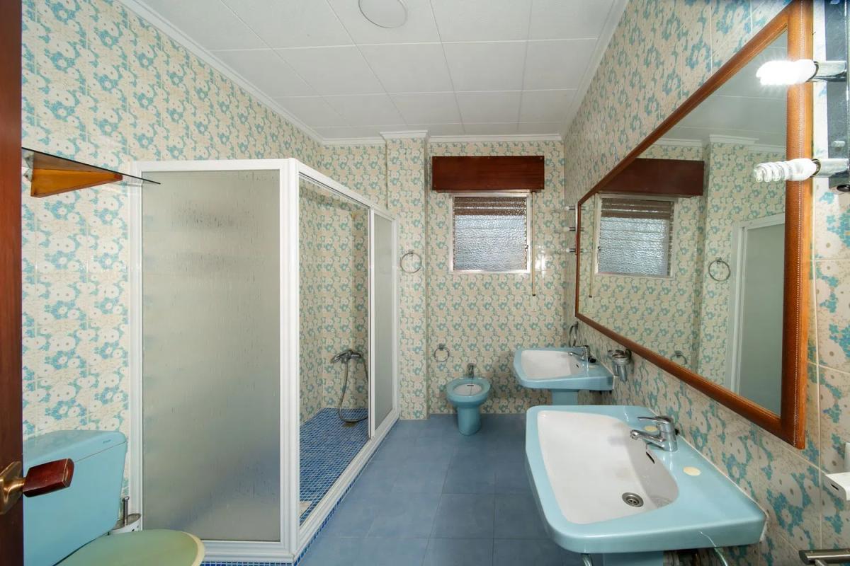 Properties for sale and rent in Spain photo 4