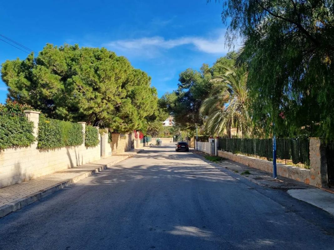 Properties for sale and rent in Spain photo 2