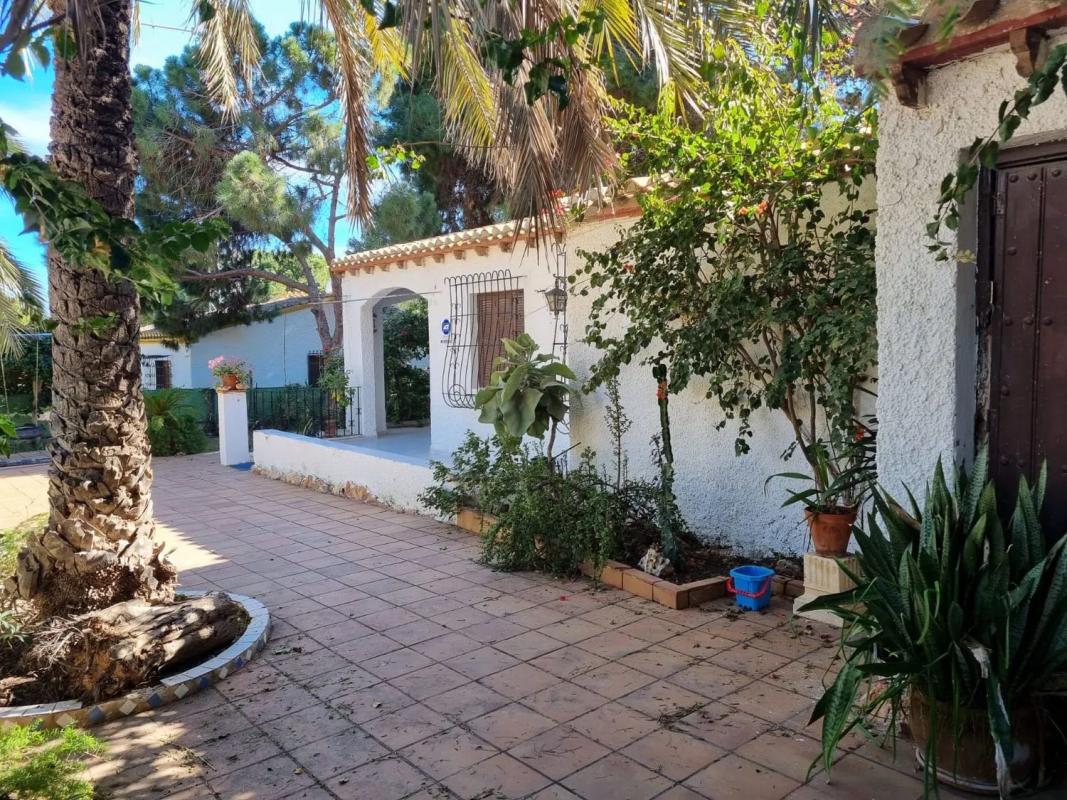Properties for sale and rent in Spain photo 3