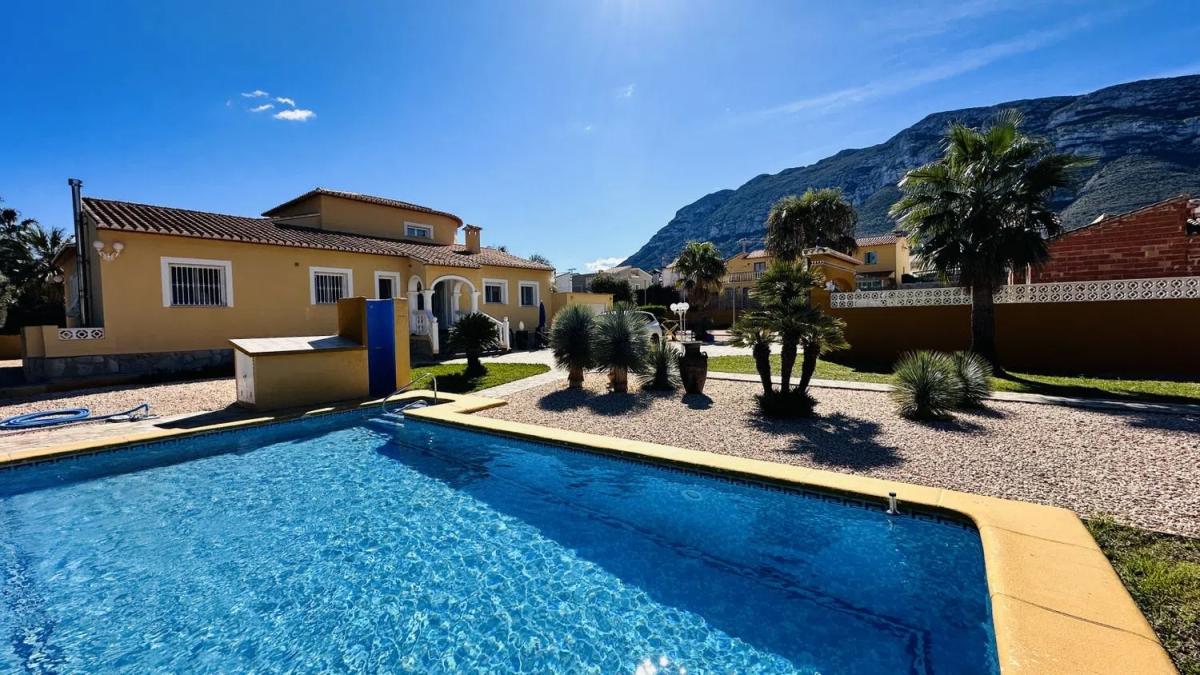 Venta de chalet independiente en El Montgó, Denia
photo 1