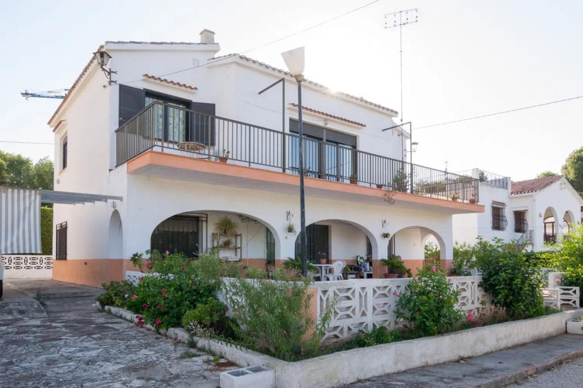 Sale of independent chalet in Les Rotes/Las Rotas, Denia
photo 4