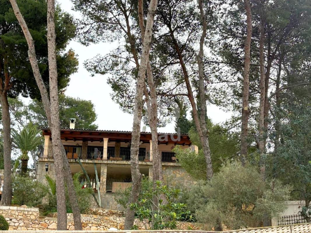 Sale of independent chalet in Les Rotes/Las Rotas, Denia
photo 2