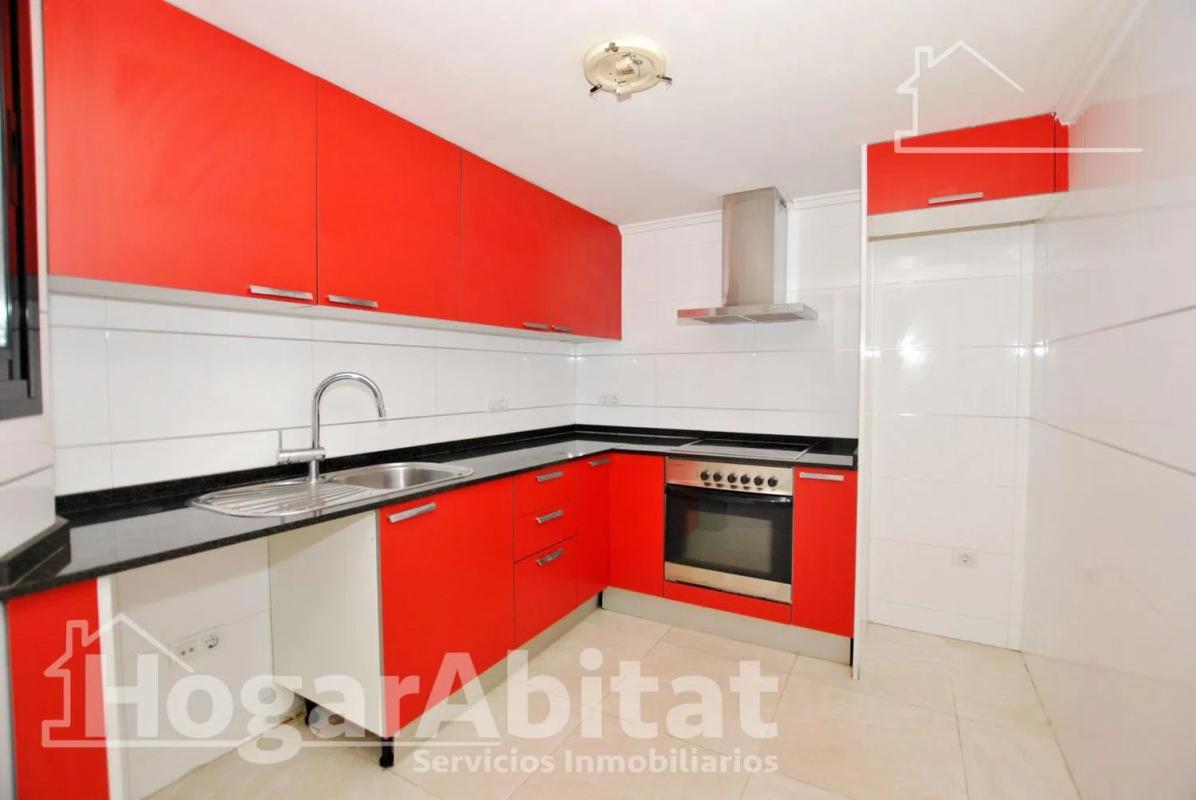 Продажа квартиры на Avenida Juan Chabás, Дения
photo 4