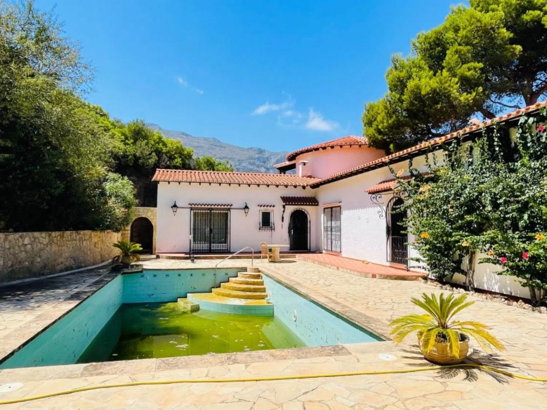 Properties for sale and rent in Spain photo 4