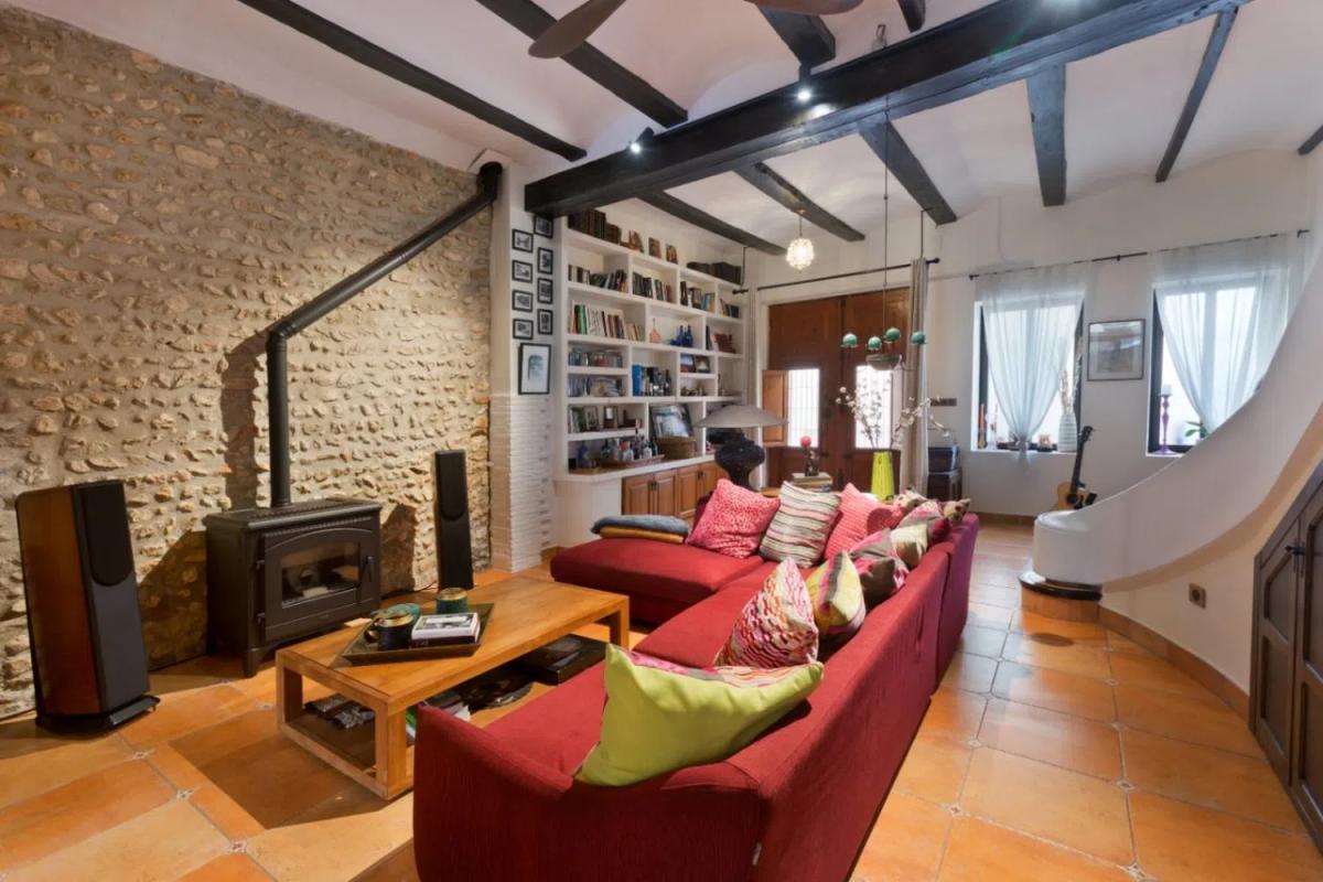 Properties for sale and rent in Spain photo 1