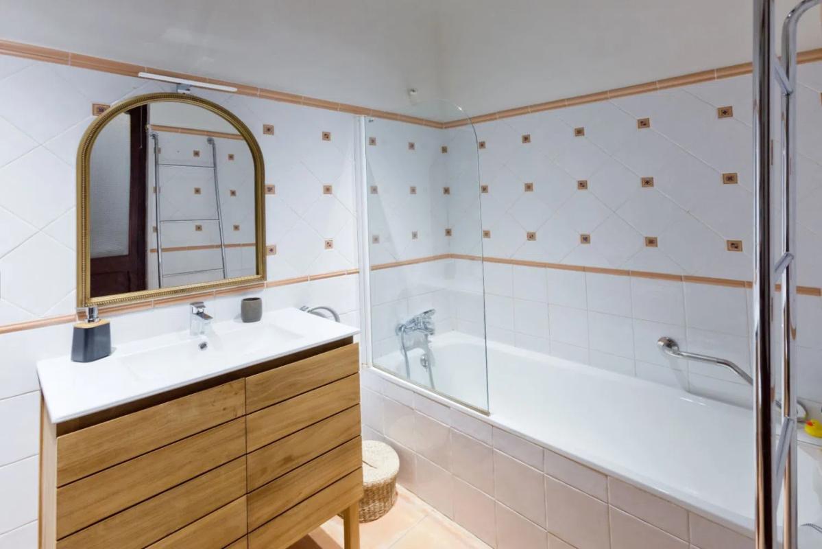 Properties for sale and rent in Spain photo 3