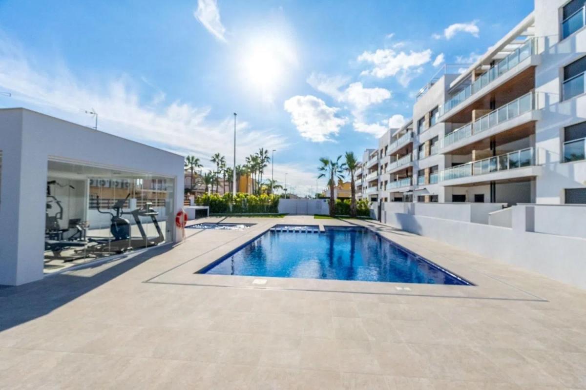 New construction GOMERA STAR in Torrevieja photo 3
