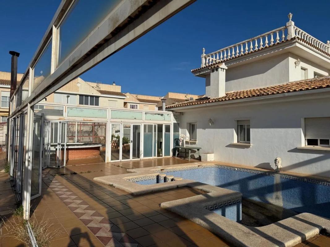 Propiedades en venta y alquiler en España photo 5