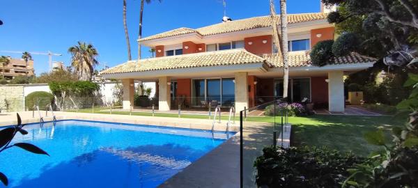 Casa independiente en avenida de la Costa Blanca thumbnail 1