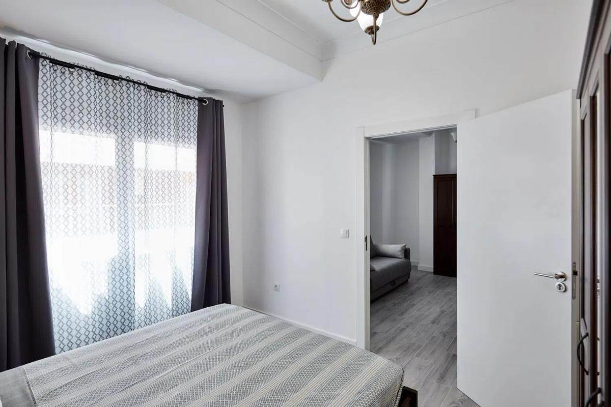 Venta de piso en Barrio Casco Histórico-Santa Cruz, Alicante / Alacant
 photo 2