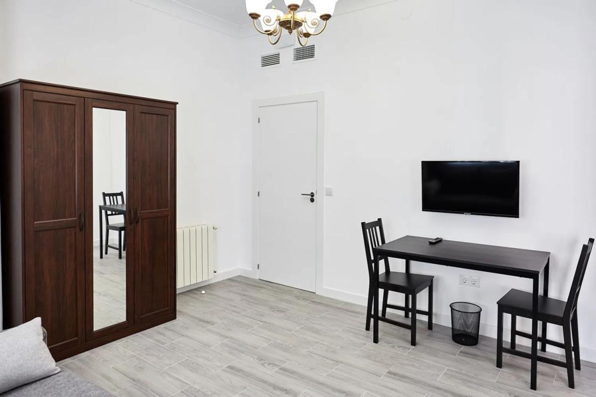 Venta de piso en Barrio Casco Histórico-Santa Cruz, Alicante / Alacant
 photo 4
