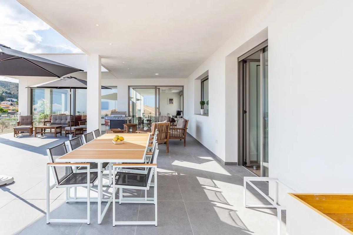 Properties for sale and rent in Spain photo 4