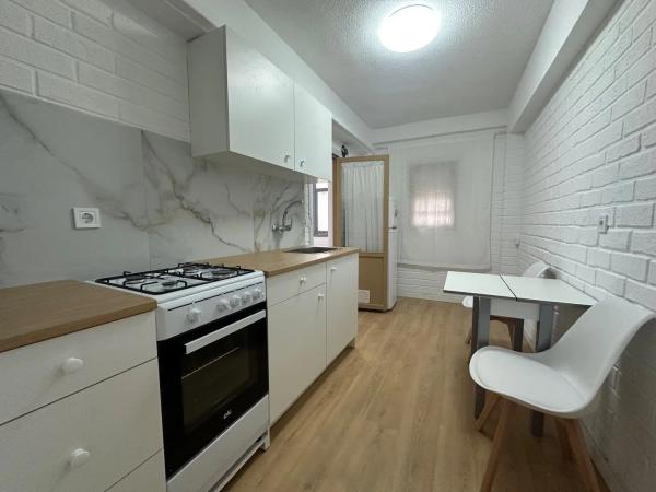 Apartment for sale in Calle Pradilla, Alicante / Alacant thumbnail 2