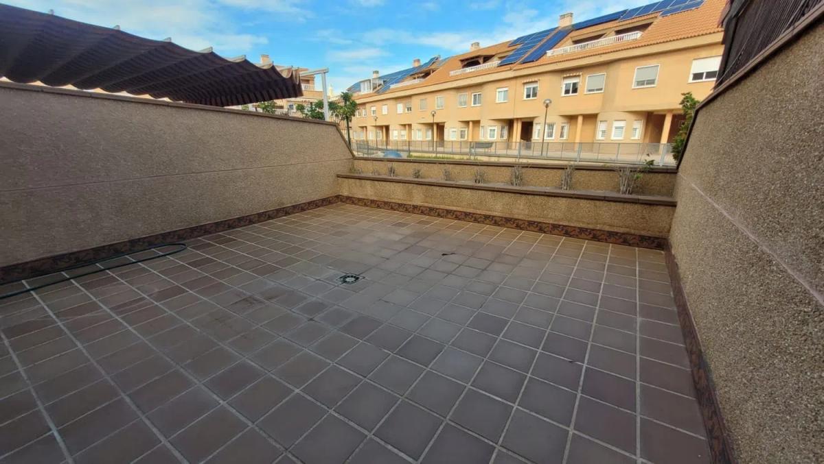 Недвижимость на продажу и в аренду в Испании photo 3