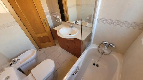 Chalet adosado en calle Clara Campoamor photo 4