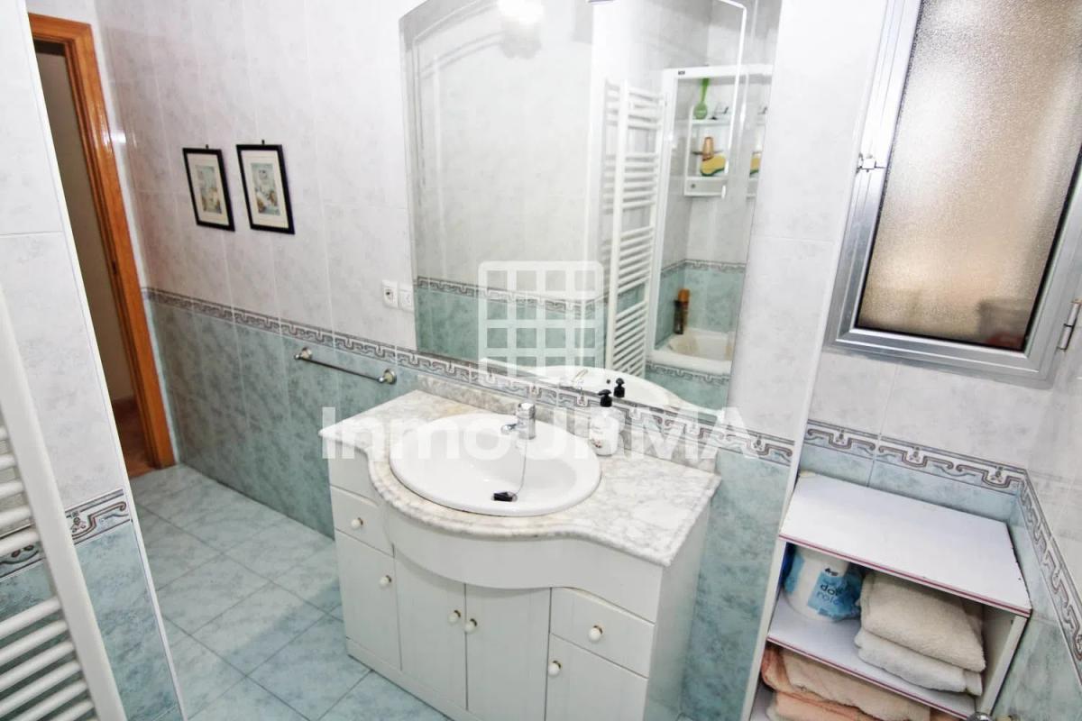 Sale of apartment in Calle Gran Vía, Sax
 photo 3