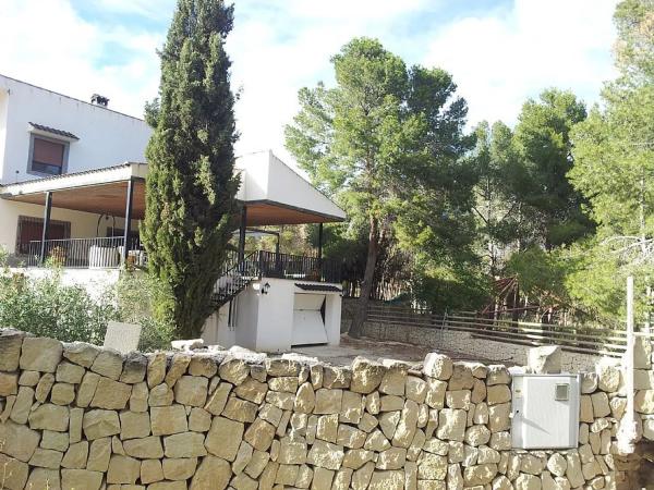 Casa independiente en calle Loma thumbnail 2