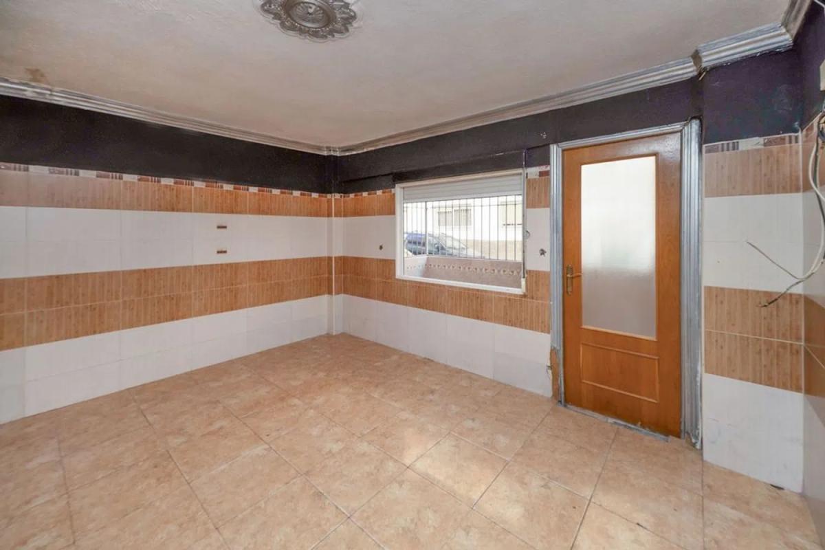 Sprzedaż mieszkania w Calle de la Perla, Alicante / Alacant
 photo 4