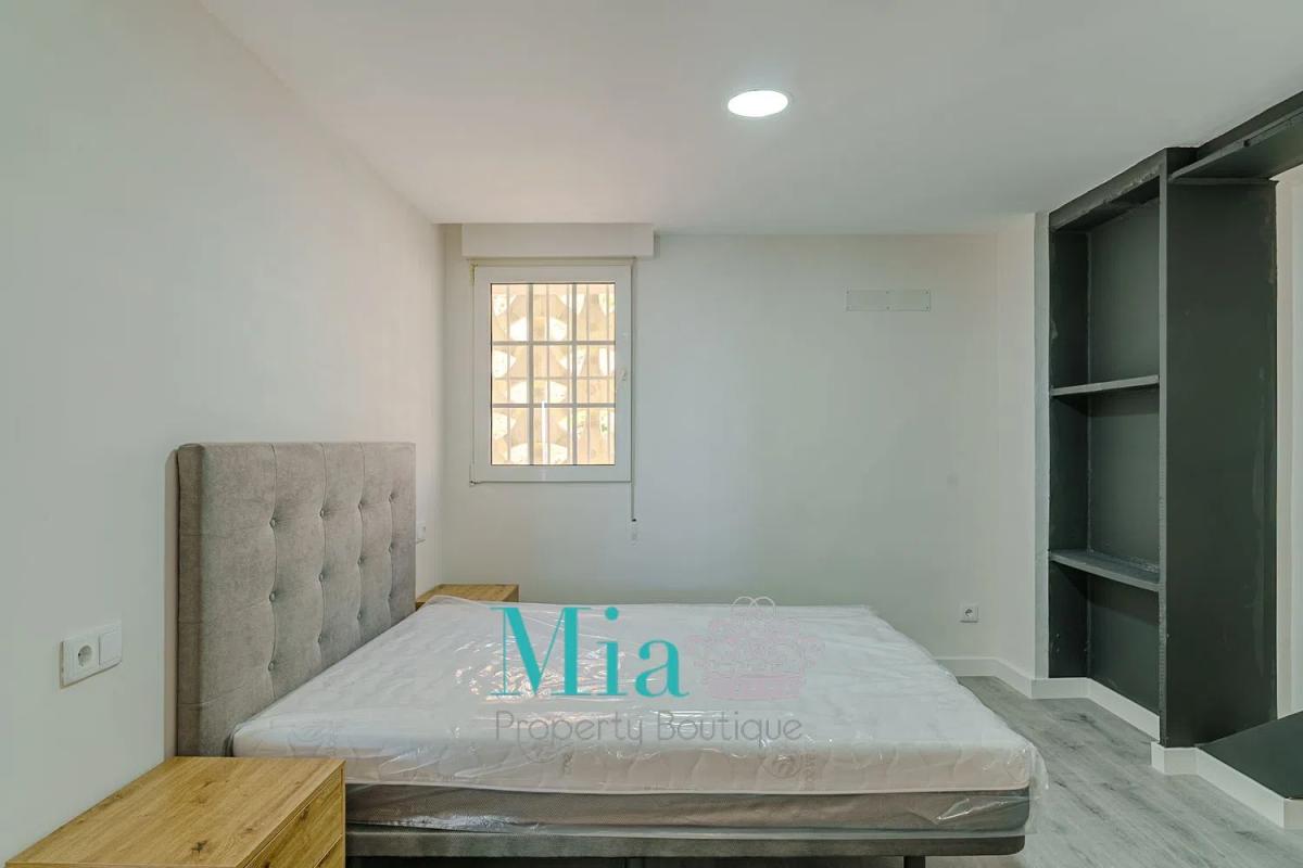 Venta de piso en Avenida de Villajoyosa, Alicante / Alacant
 photo 2