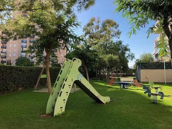 Apartment for sale in Calle Ginjoler, El Campello thumbnail 2