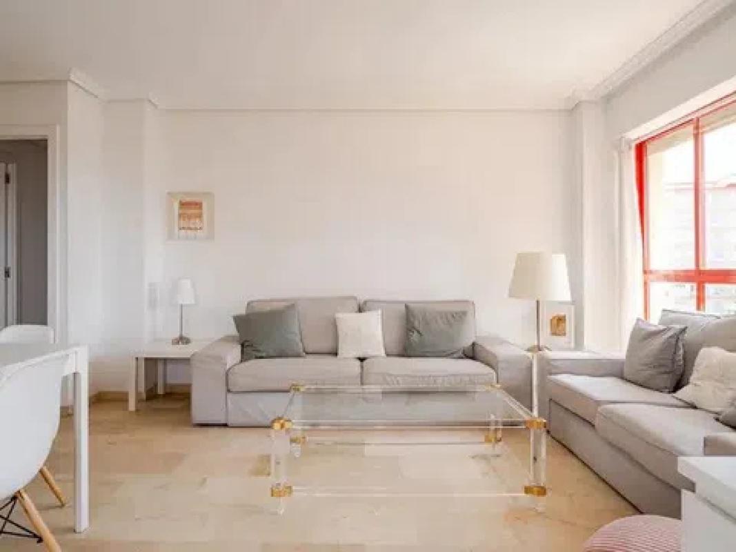 Sale of apartment in Calle de Jacinto Benavente, 12, El Campello
photo 1