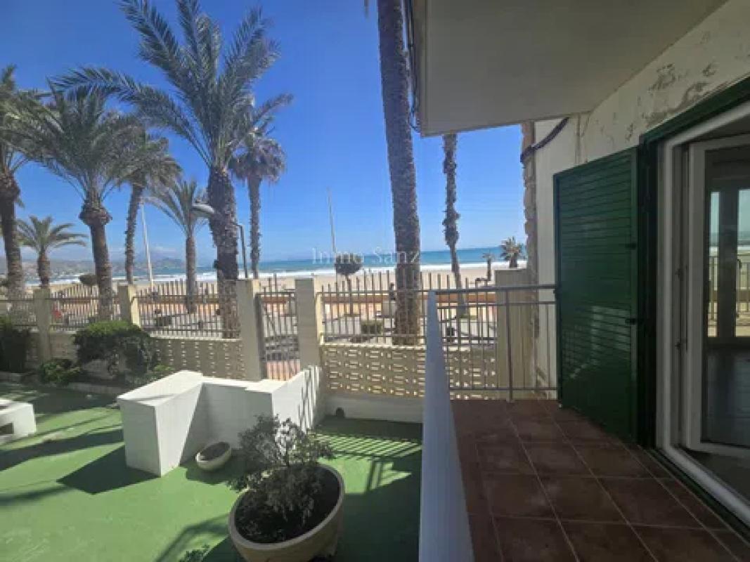 Sale of apartment in Calle Sant Bartomeu, El Campello
 photo 3