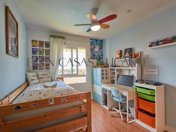 Apartment for sale in Calle d'Oviedo, El Campello thumbnail 2