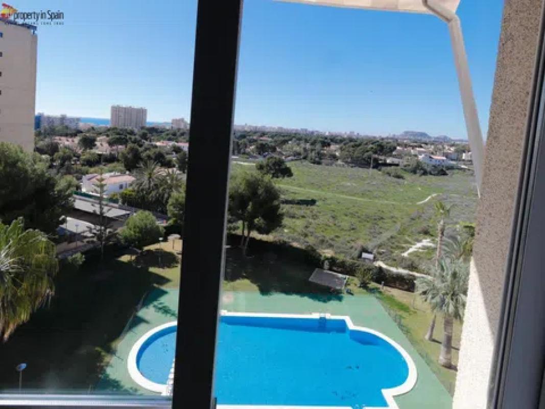 Sale of apartment in Calle d'Oviedo, El Campello
photo 4