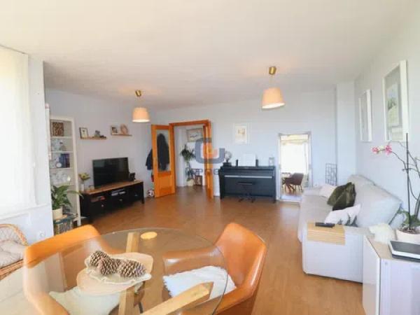Piso en venta en Calle d'Oviedo, El Campello thumbnail 1