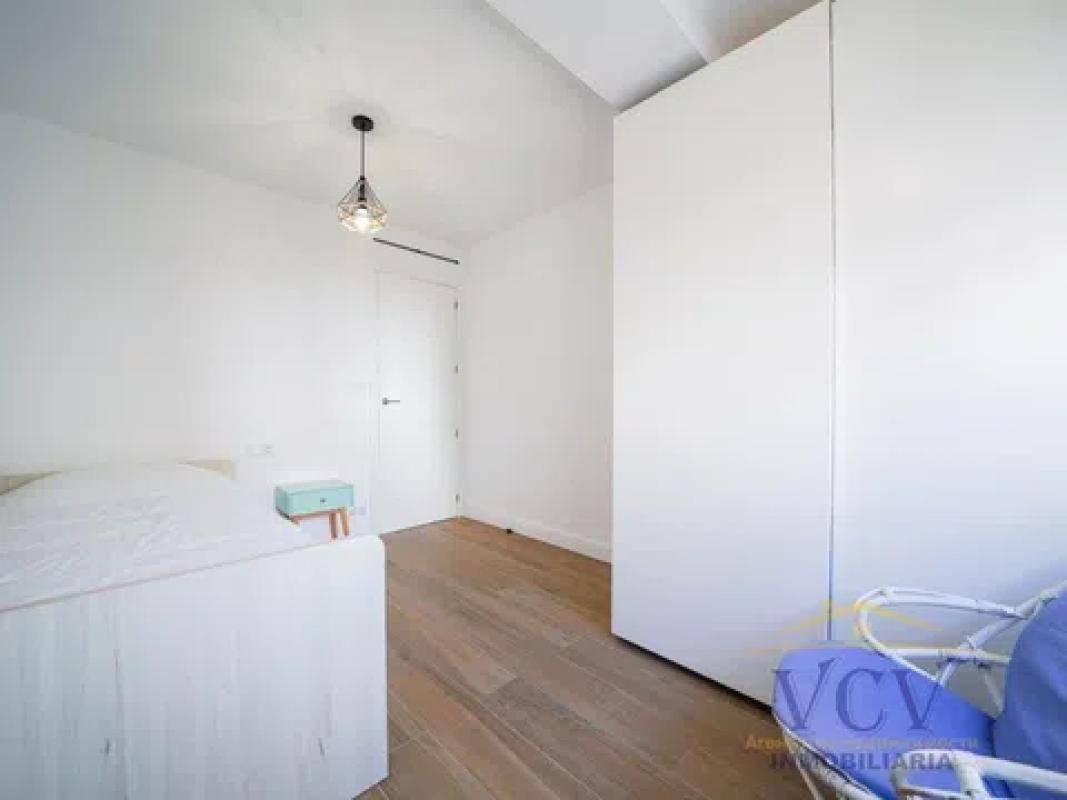 Sale of apartment in Calle de Pizarro, El Campello
photo 1