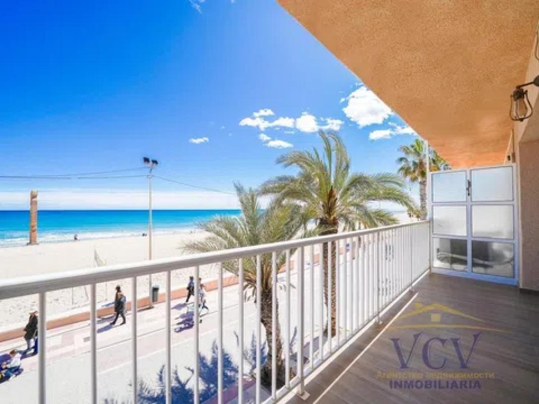 Sale of apartment in Calle de Pizarro, El Campello
photo 3