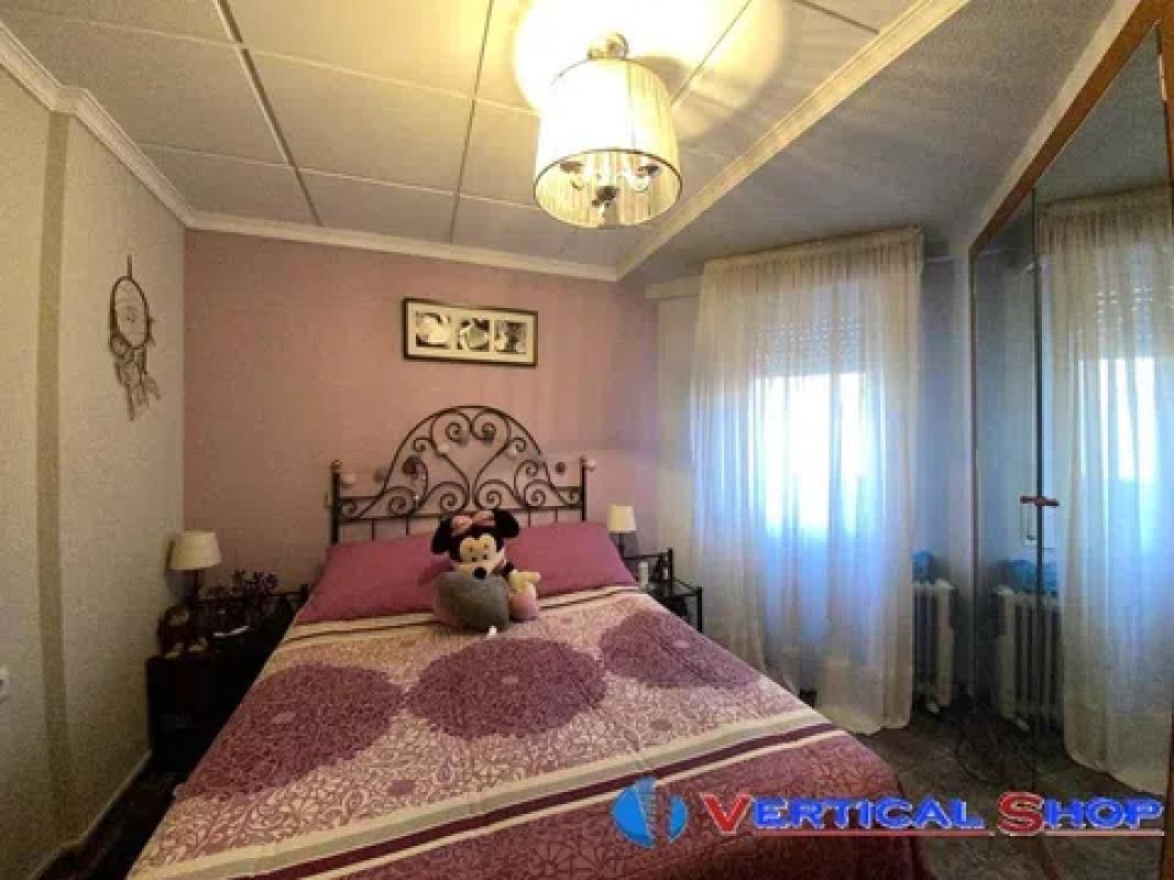 Продажа квартиры на Avenida de Juan ⅩⅩⅢ, Вильена
photo 1
