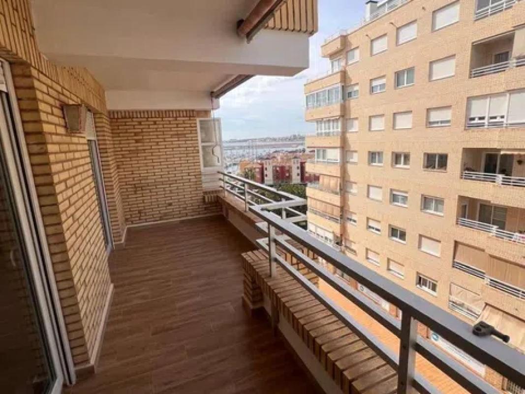 Venta de piso en Barrio Puerto Deportivo, Torrevieja
photo 3