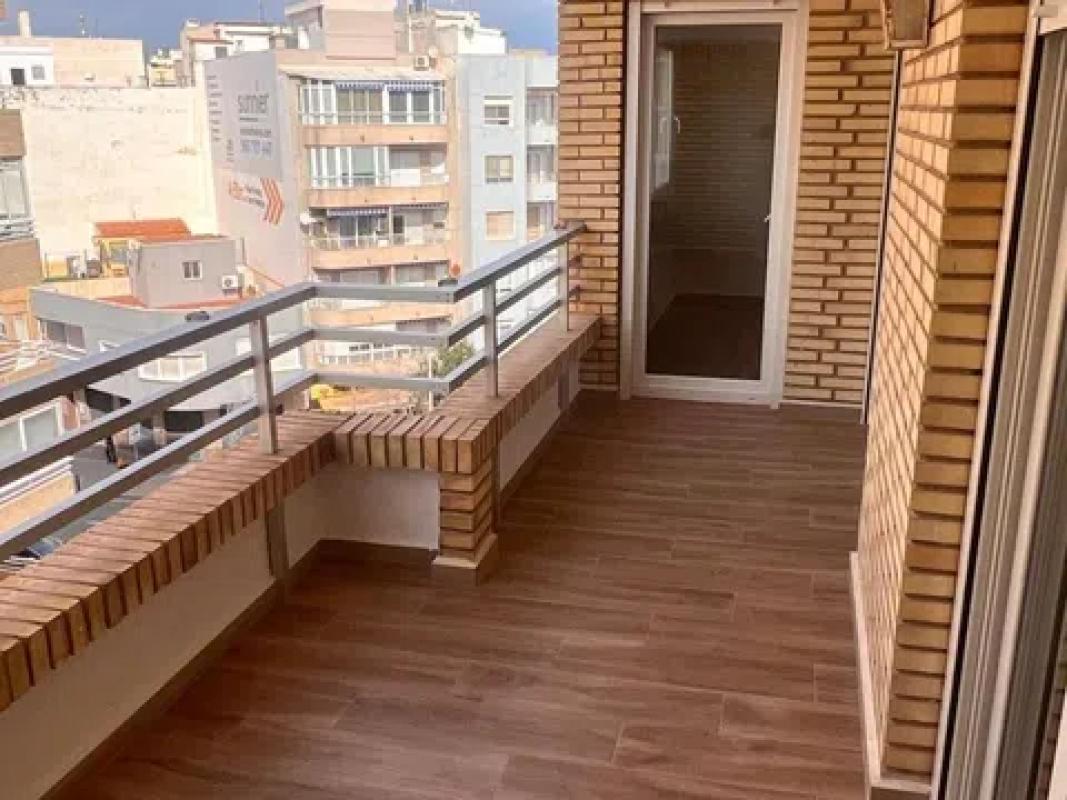 Venta de piso en Barrio Puerto Deportivo, Torrevieja
photo 5