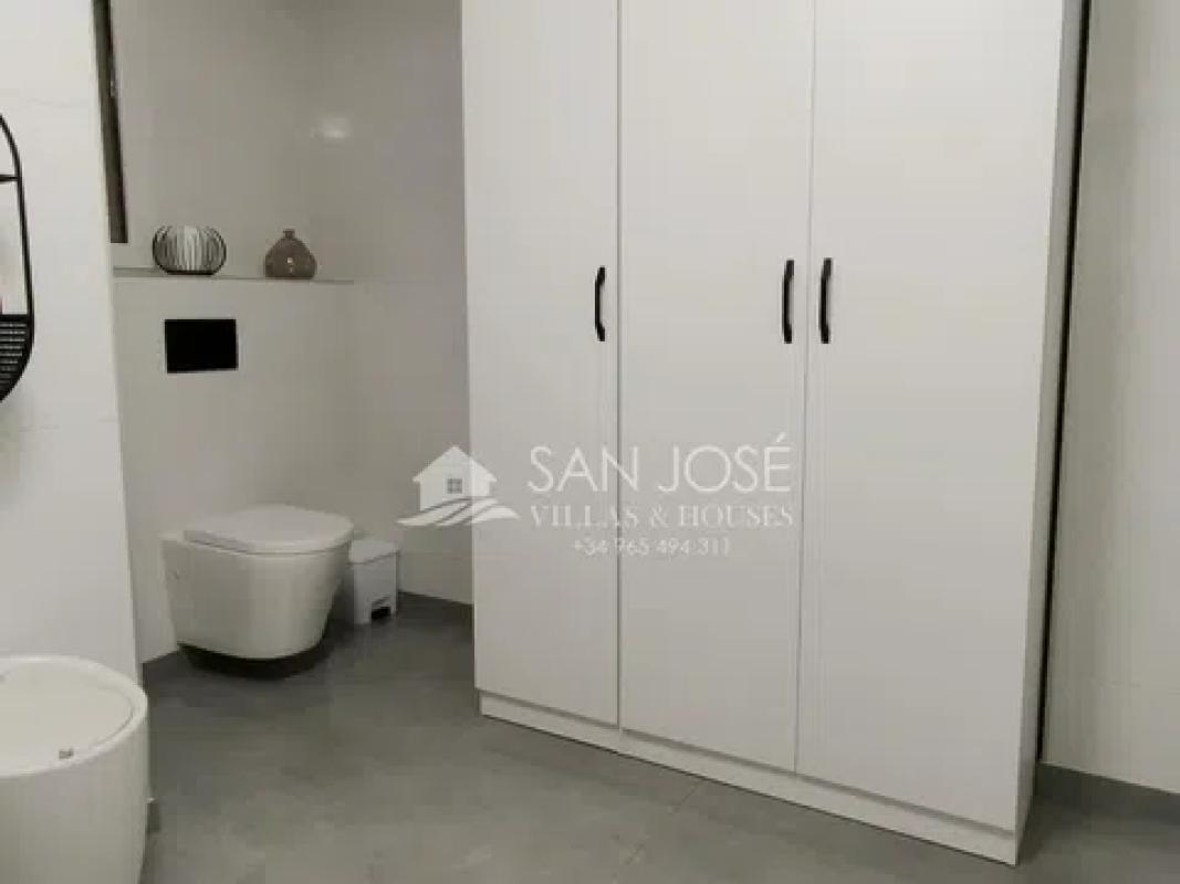 Sale of apartment in Novelda, Novelda
 photo 5