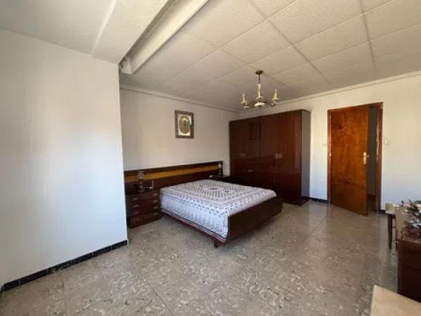 Casa independiente en calle Agost thumbnail 2